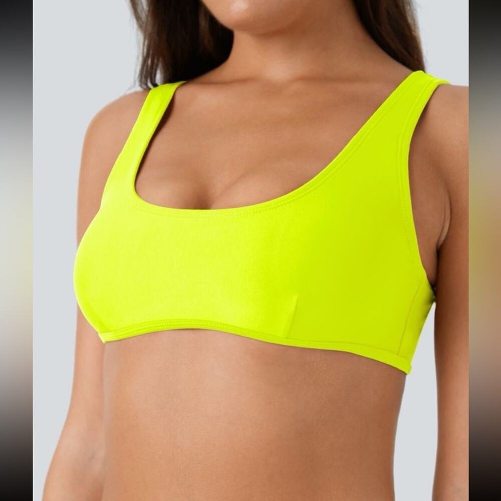 NWT Halara Solid U Neck Bikini Top Swimsuit with padding size medium sold out